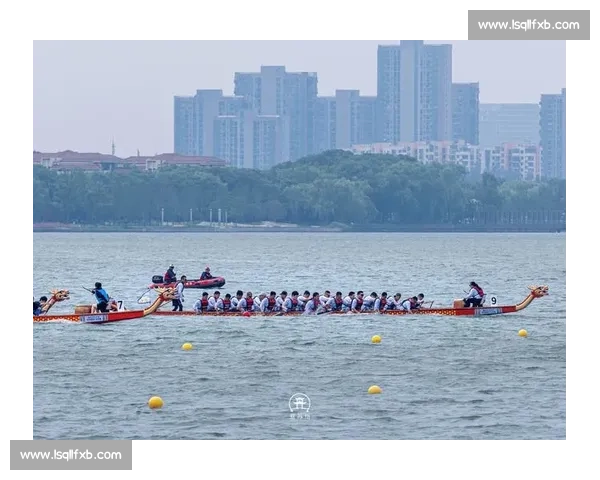 竞渡珠江畔，中外健儿共谱龙舟文化新章