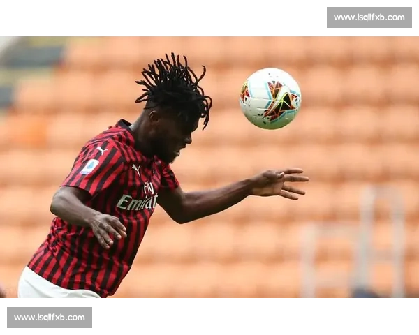 DV9 铁心留意甲拒高薪诱惑 米兰半价求购陷僵局