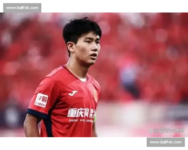 从连续五佳到网暴靶心：向余望的青春风暴遇挫记