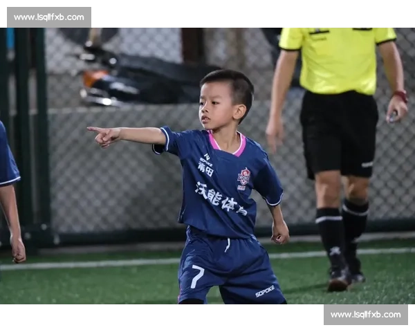 湄洲牛伦讲 “帽子戏法”：莆田足球热里的绿茵故事