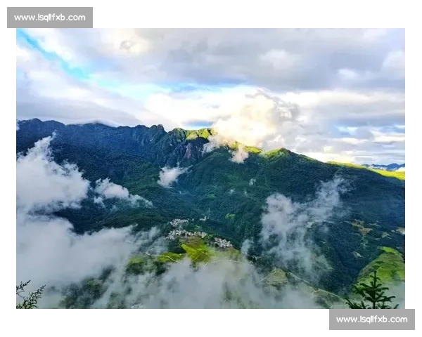 哀牢山地理与生态特色探索及其在人文历史中的重要地位